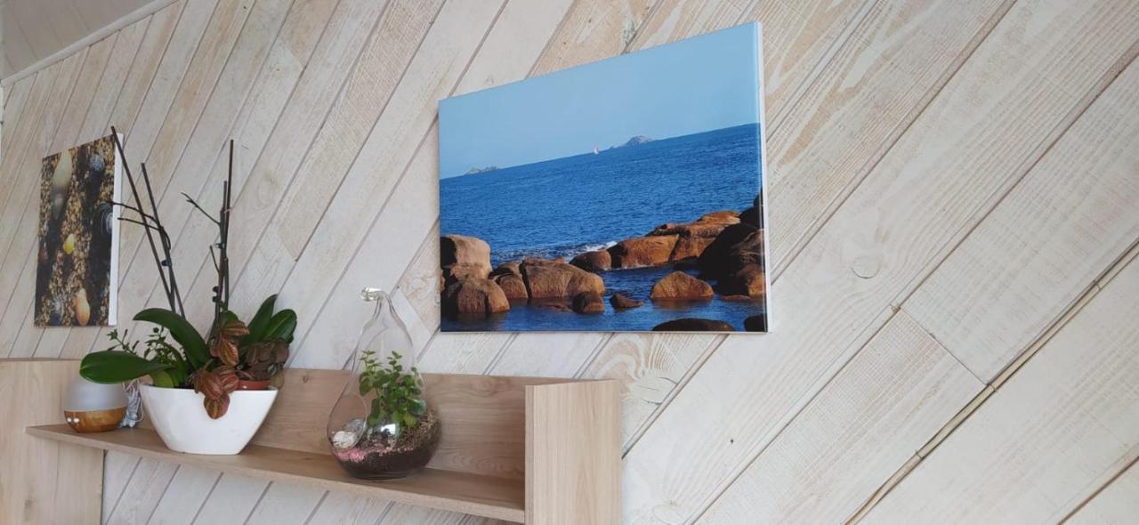 Appartement Vue Mer, Rdc, Plage De Trestrignel Perros-Guirec Exterior foto